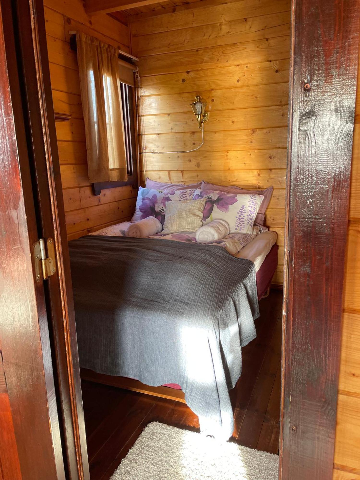 Kaldbaks-Kot Cottages Húsavík 外观 照片