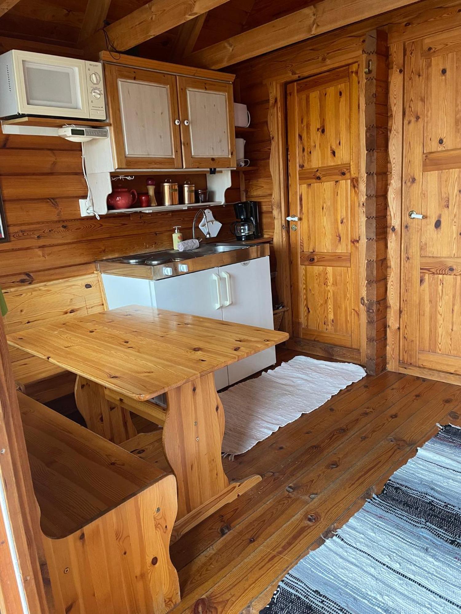 Kaldbaks-Kot Cottages Húsavík 外观 照片