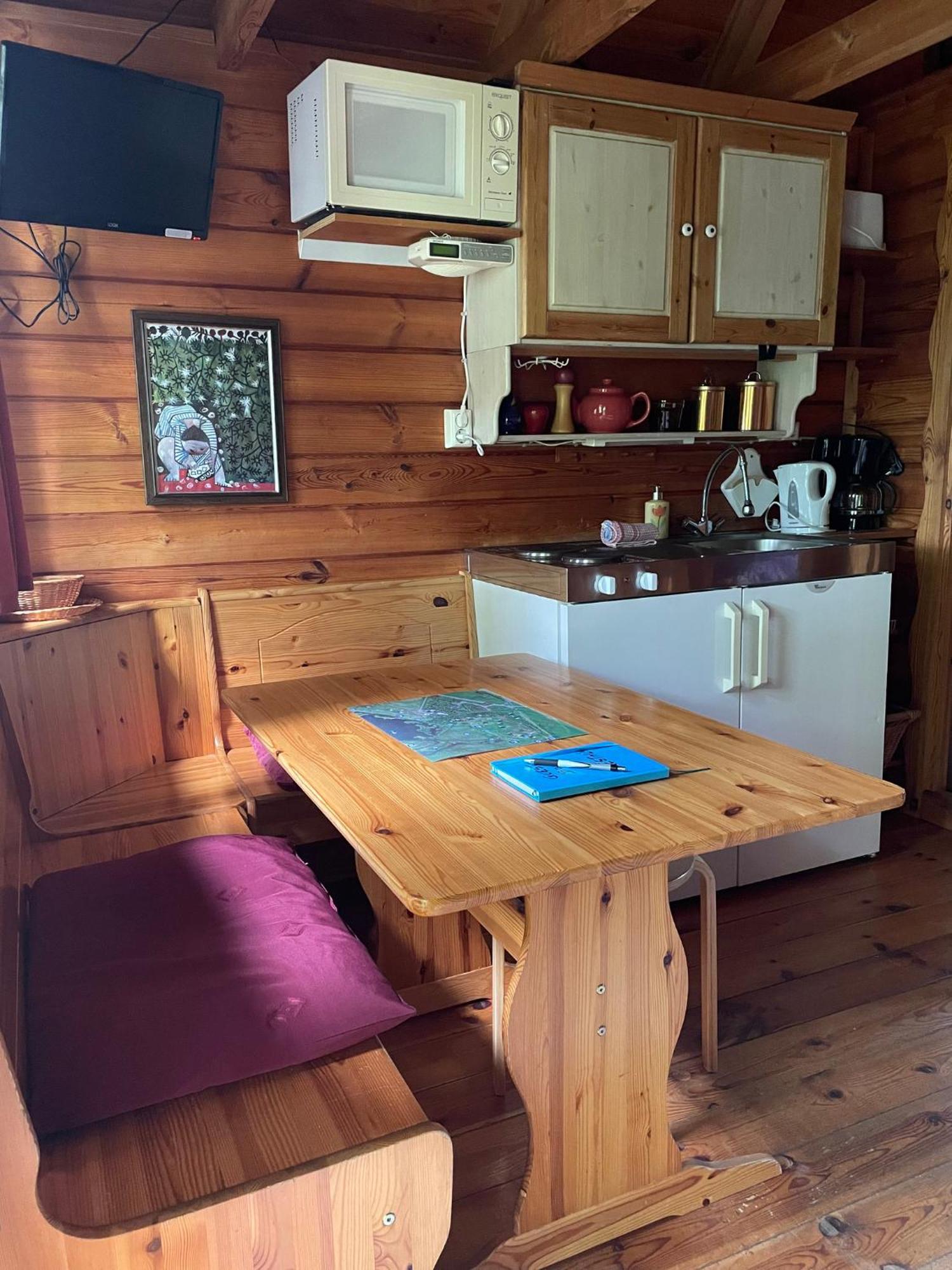 Kaldbaks-Kot Cottages Húsavík 外观 照片