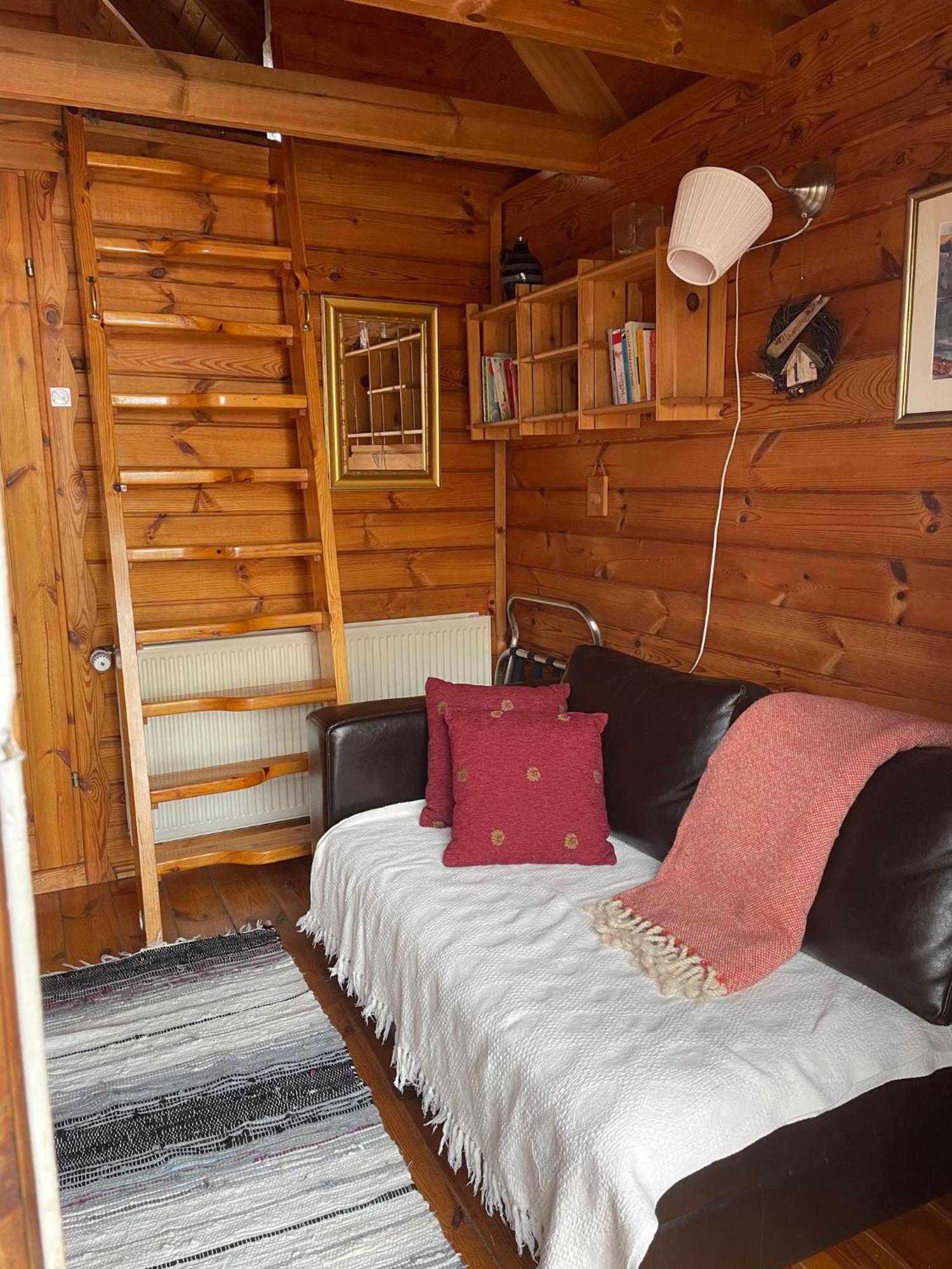Kaldbaks-Kot Cottages Húsavík 外观 照片
